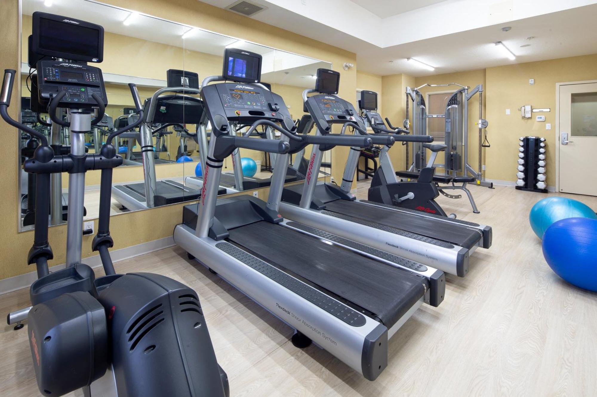 Holiday Inn Express Hotel & Suites Edson By Ihg Zewnętrze zdjęcie