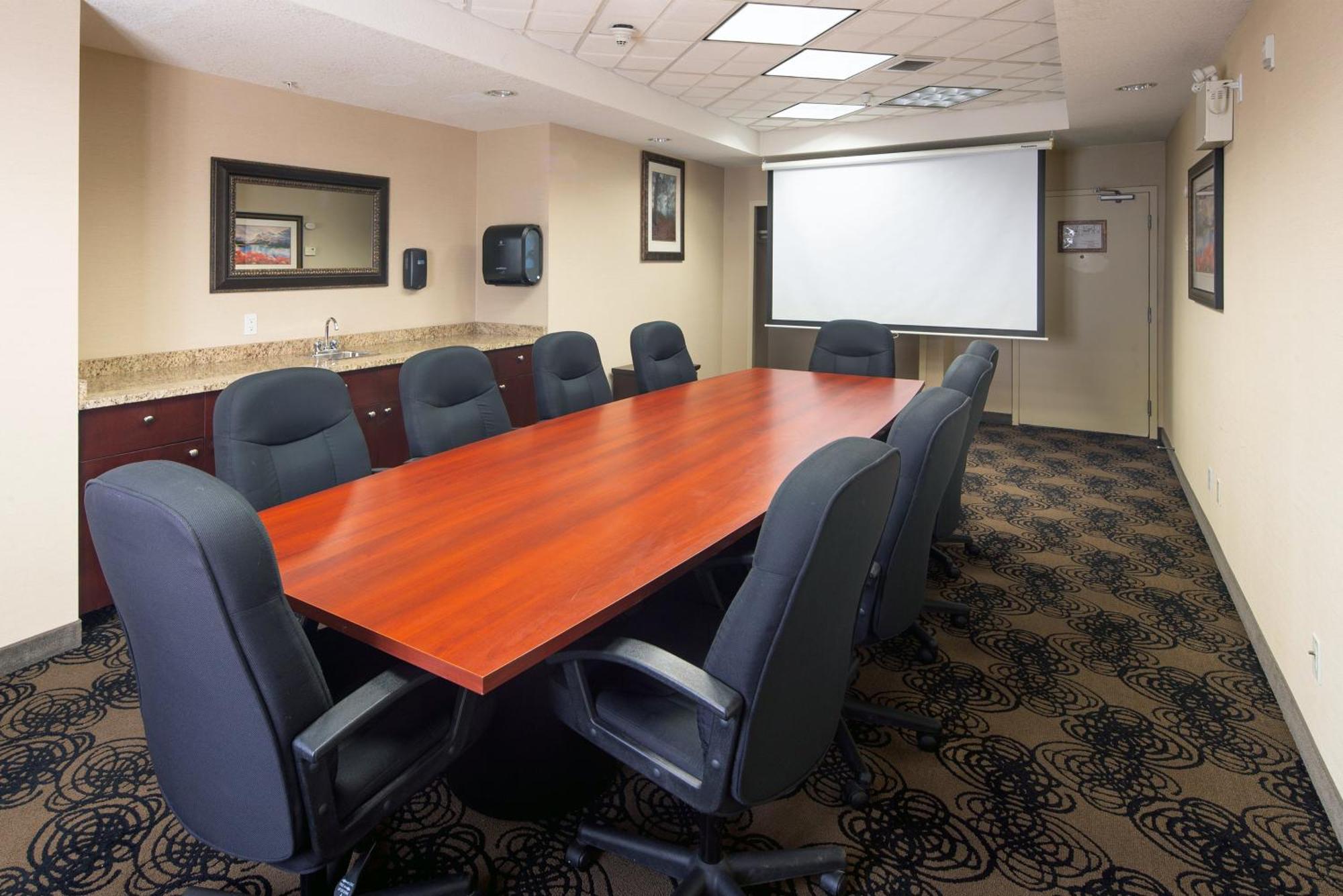 Holiday Inn Express Hotel & Suites Edson By Ihg Zewnętrze zdjęcie