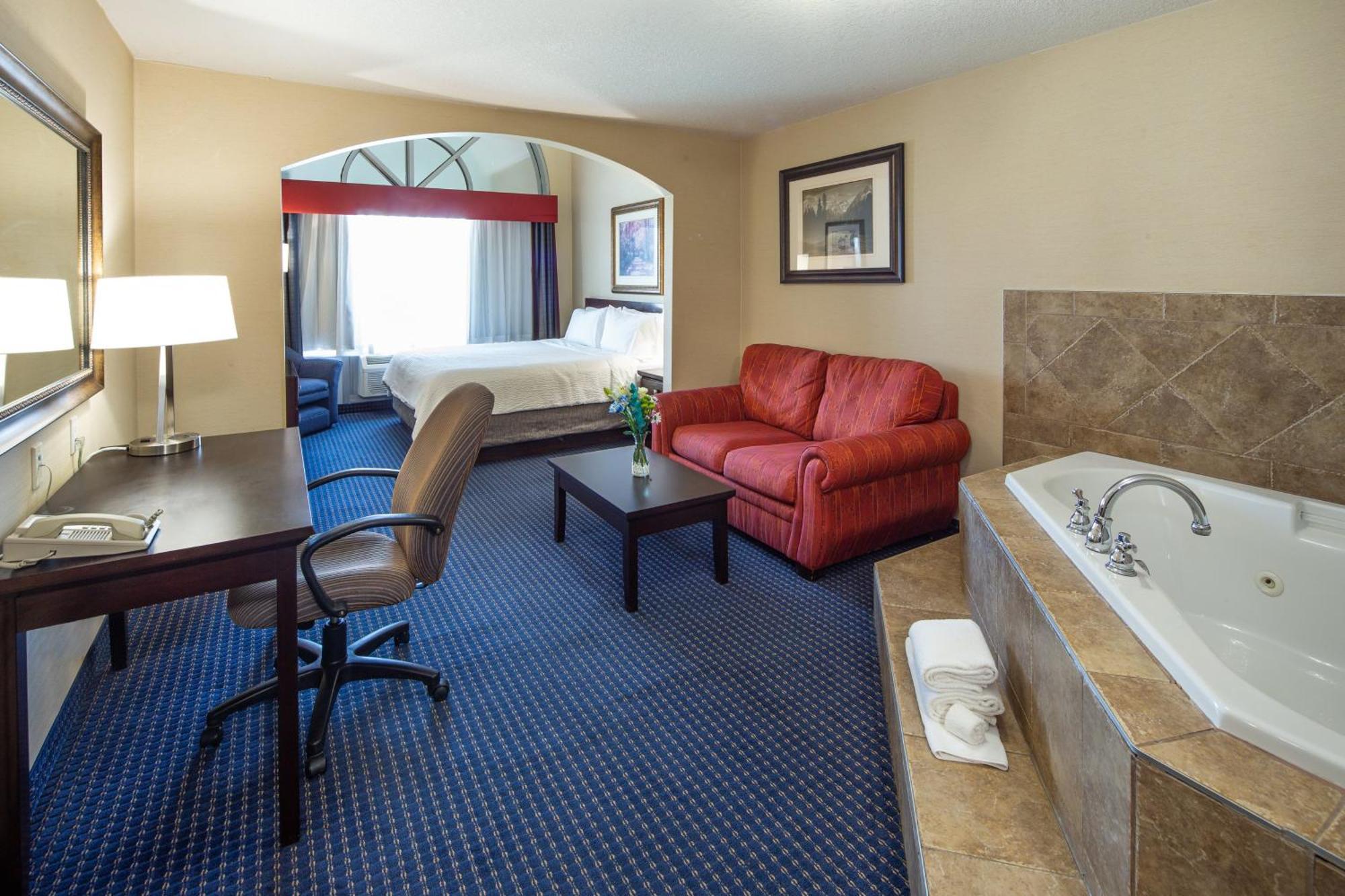 Holiday Inn Express Hotel & Suites Edson By Ihg Zewnętrze zdjęcie