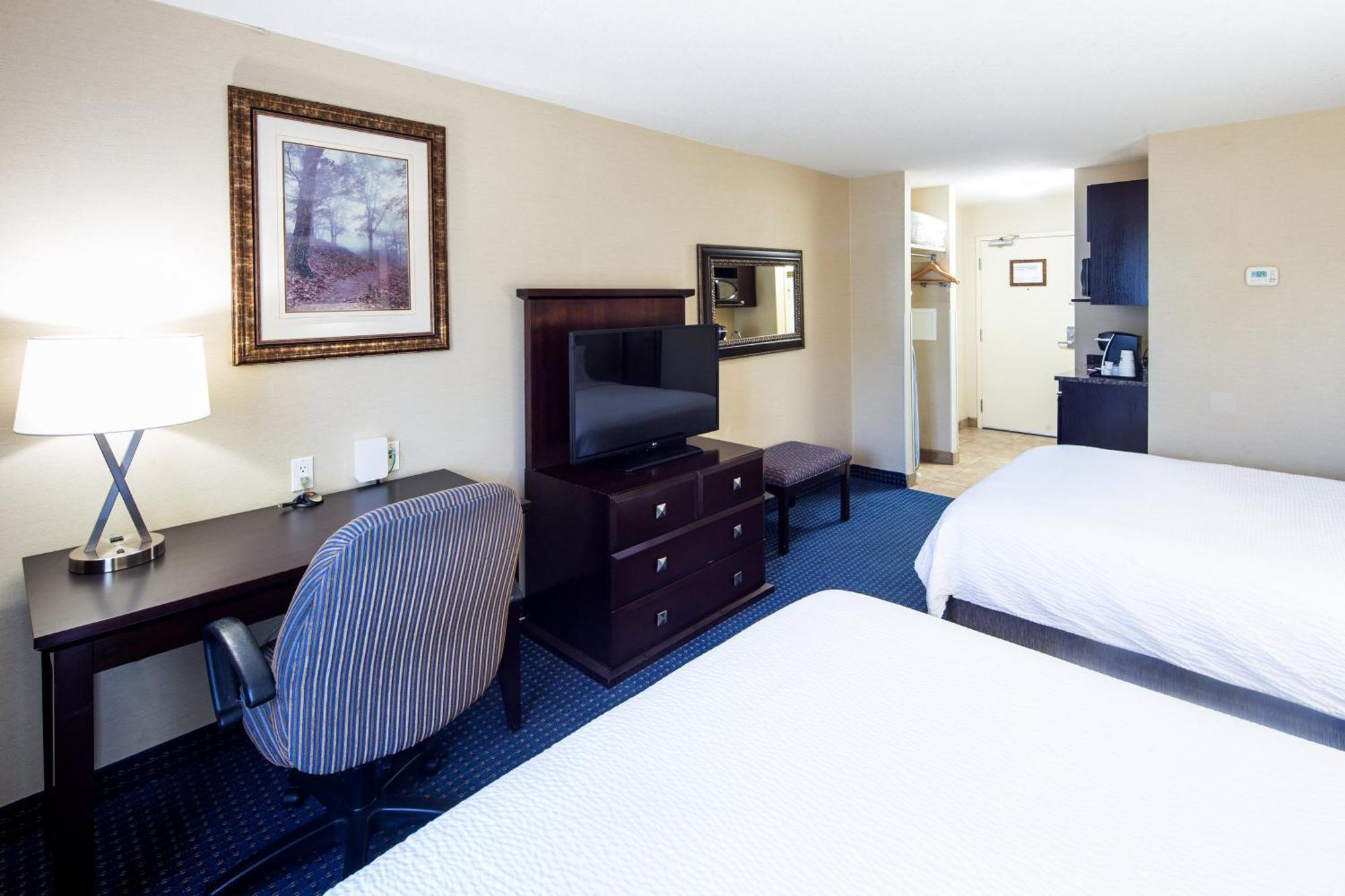 Holiday Inn Express Hotel & Suites Edson By Ihg Zewnętrze zdjęcie