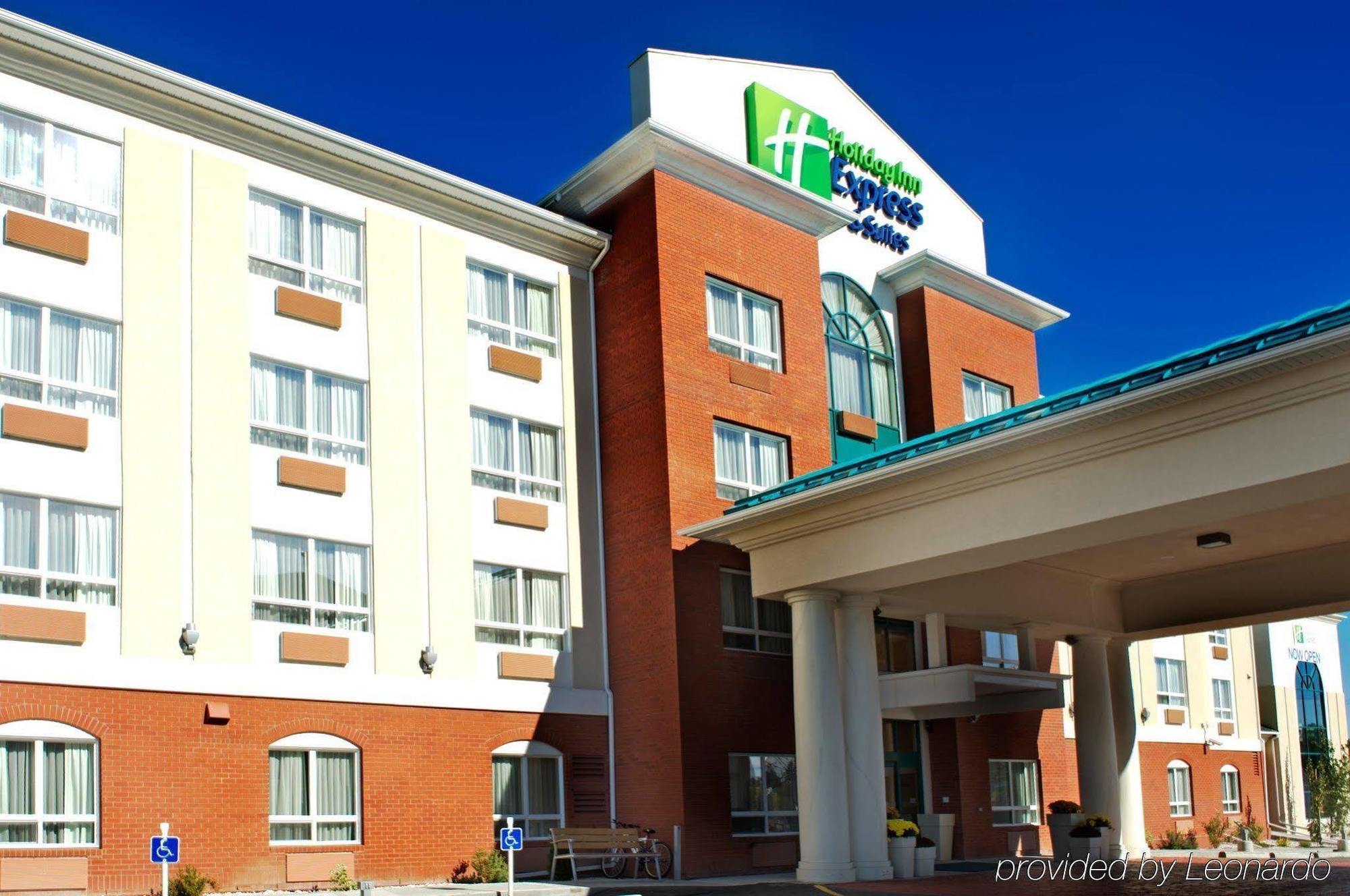 Holiday Inn Express Hotel & Suites Edson By Ihg Zewnętrze zdjęcie