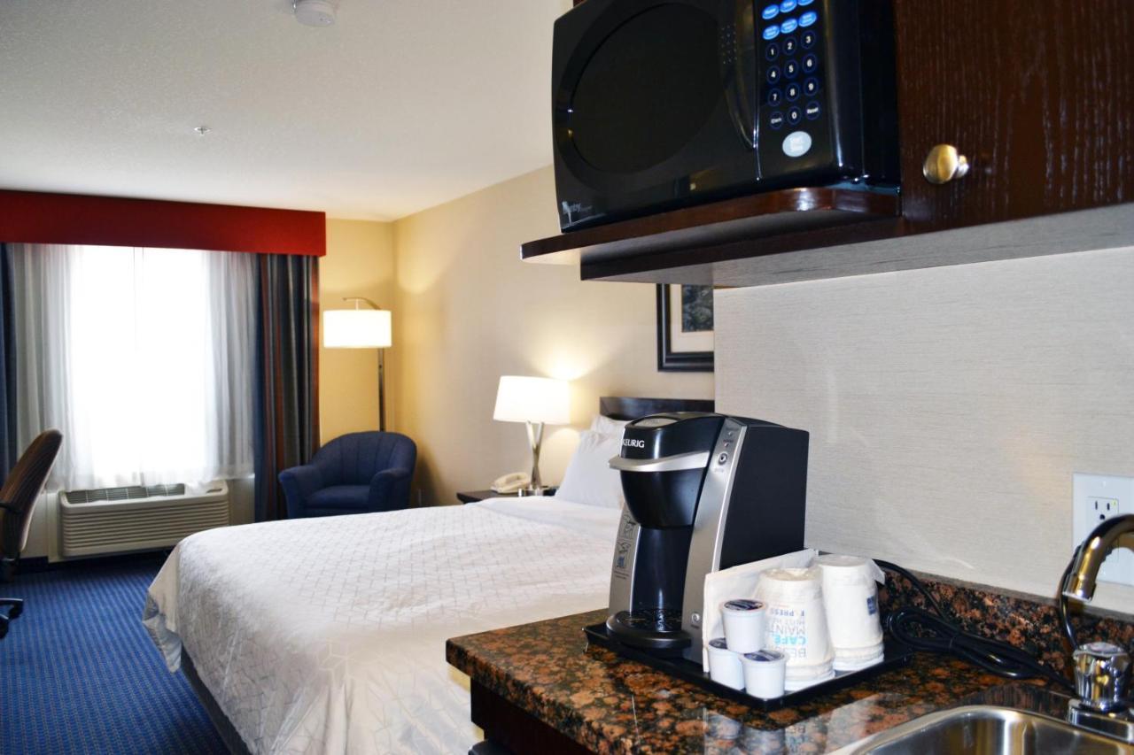 Holiday Inn Express Hotel & Suites Edson By Ihg Zewnętrze zdjęcie