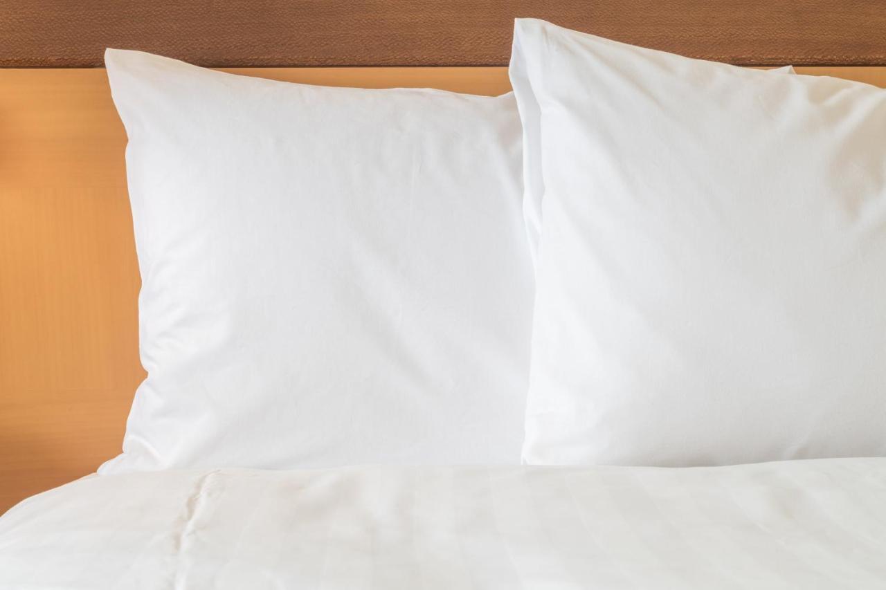 Holiday Inn Express Hotel & Suites Edson By Ihg Zewnętrze zdjęcie